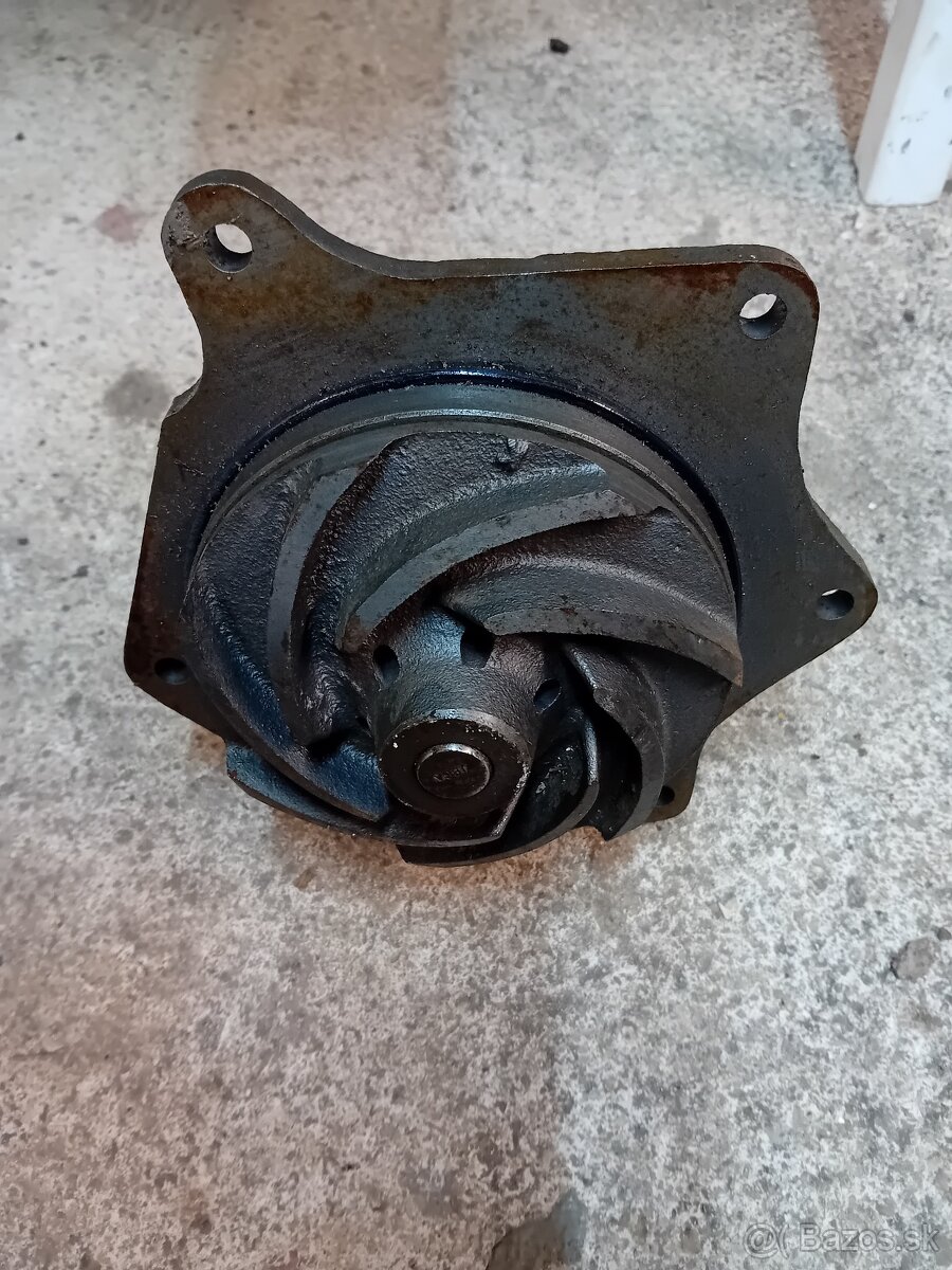 Predam novú vodnú pumpu New holland TM, Case MXM