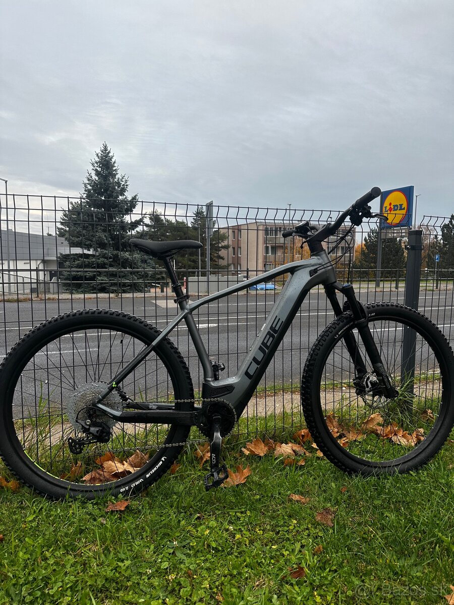 Elektronický Cube reaction hybrid Pro 2022