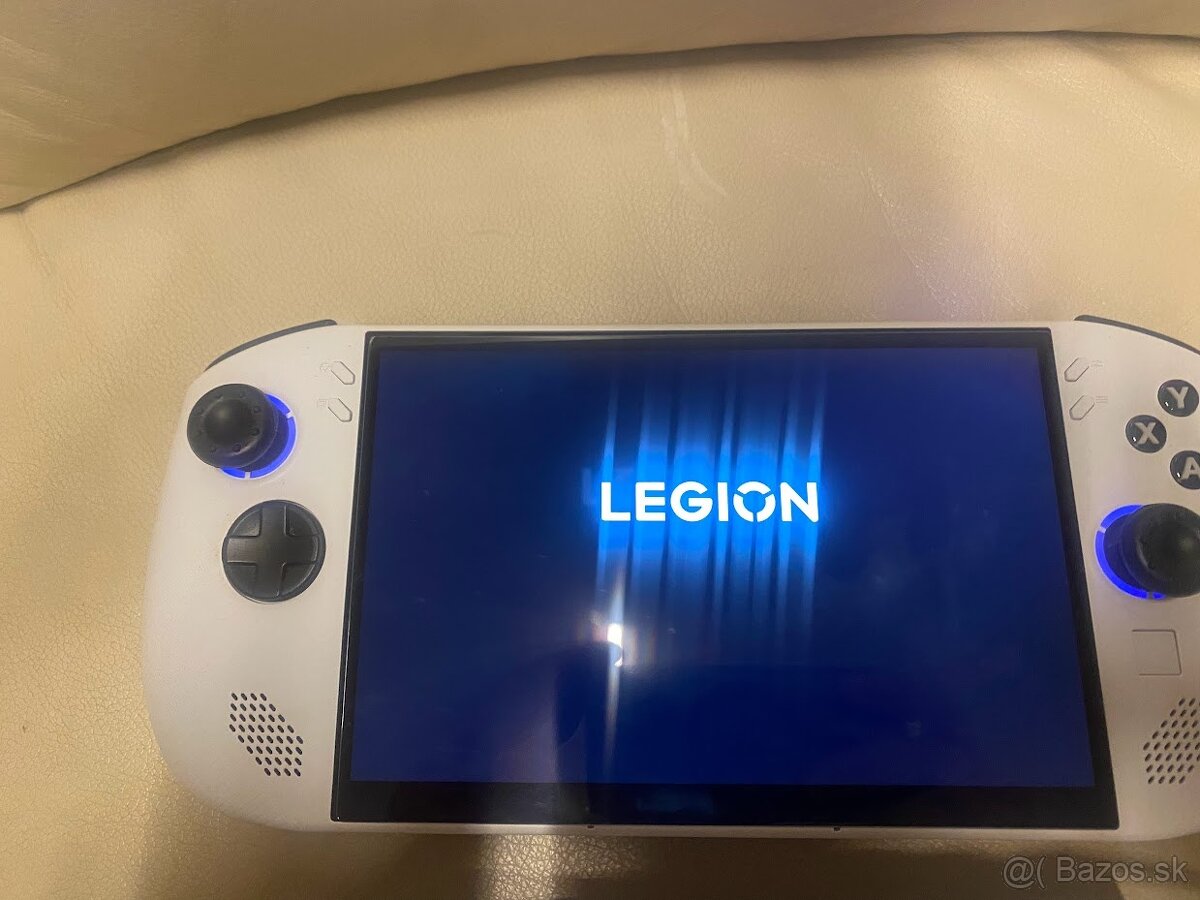 Lenovo Legion Go S Z2 go handheld pc