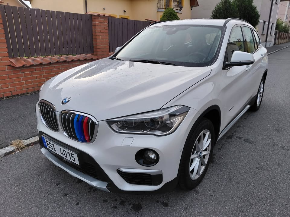 BMW X1 220d xDrive 140kw výbava xLine, + zimní pneu