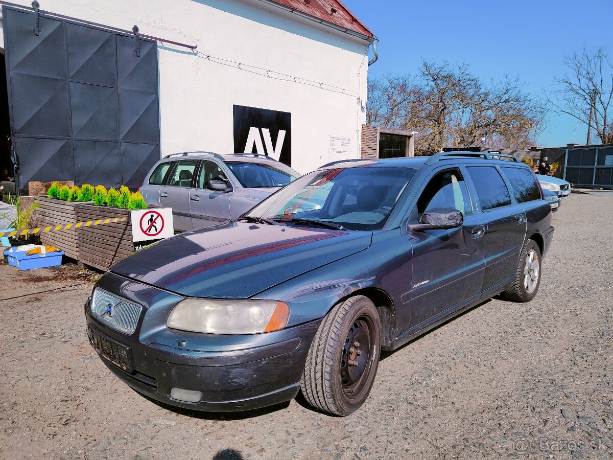 Volvo V70II facelift D5 120kw -Náhradní díly