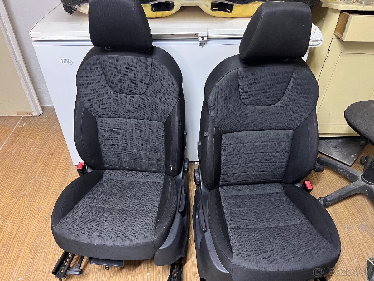 Sedačky škoda octavia 3