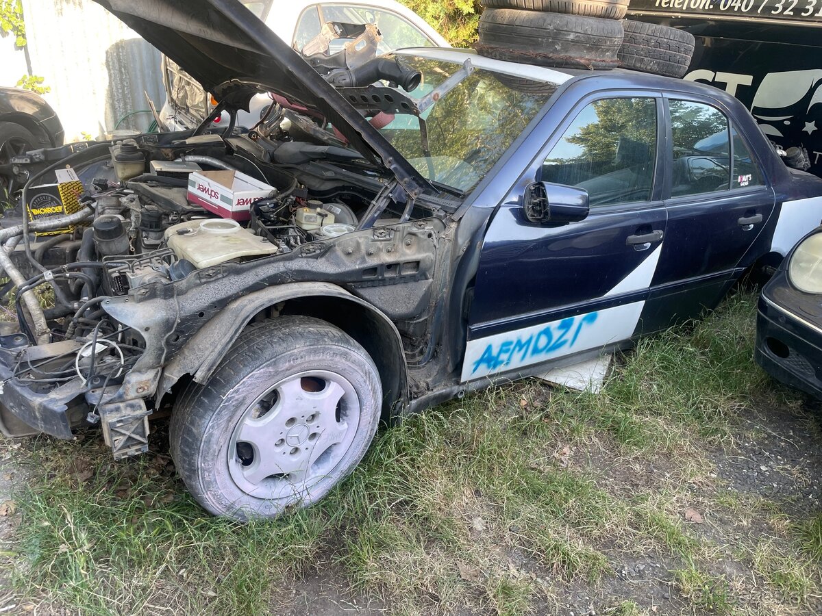 Lacno rozpredam w202