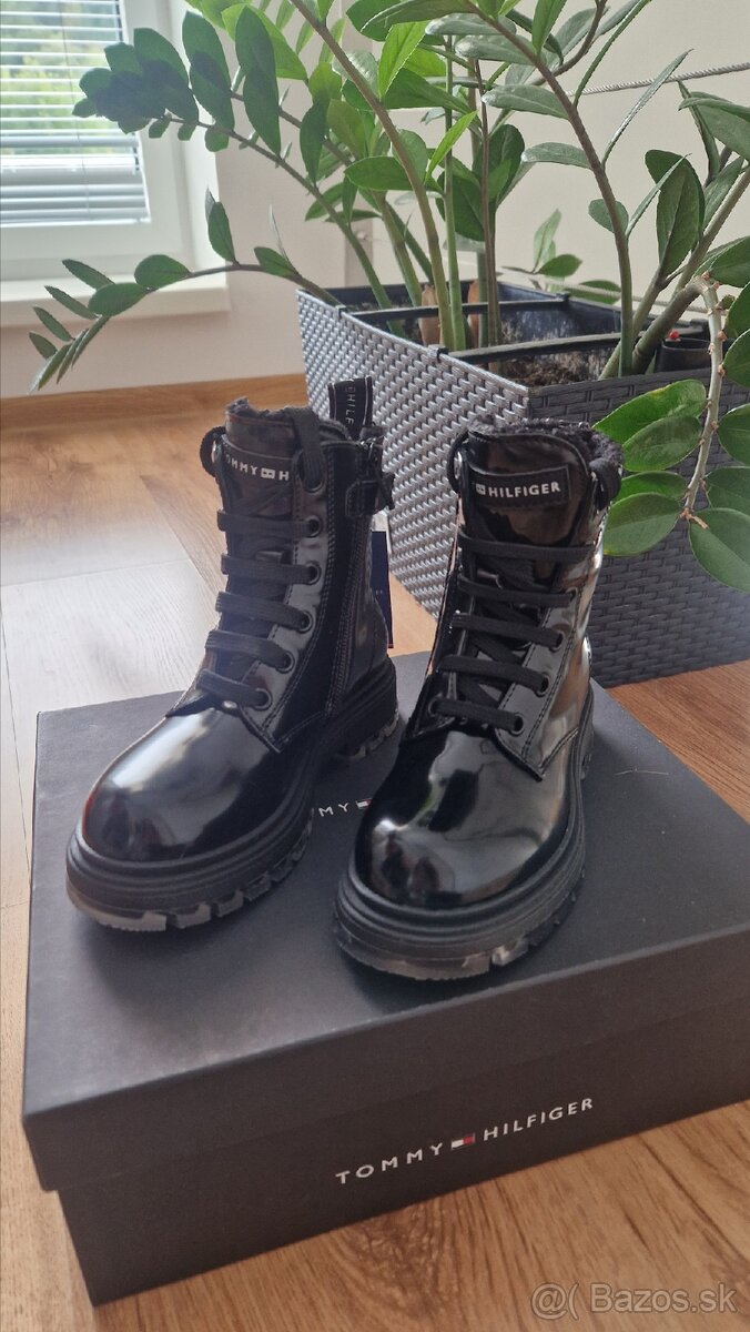 Nove zimne cizmy Tommy Hilfiger