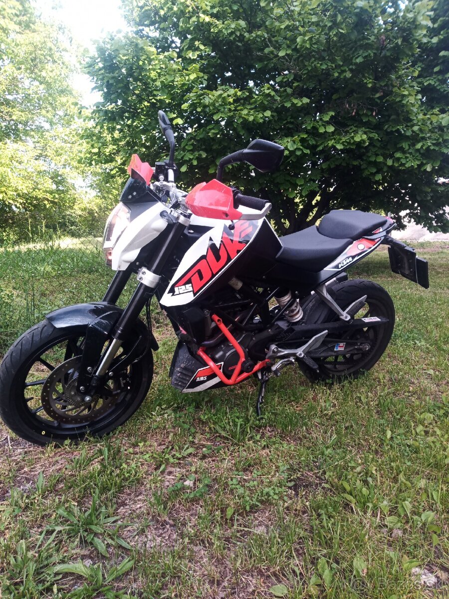KTM 125 Duke ABS r.v. 7/2015