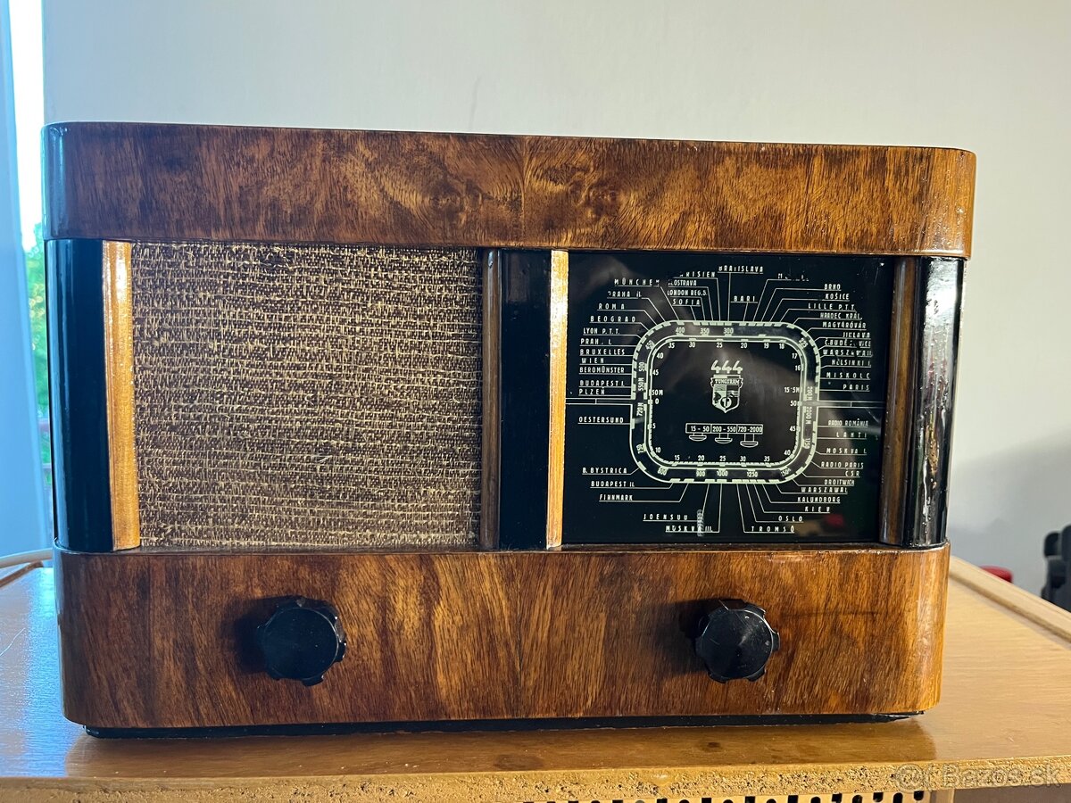 Uvoľním zo zbierky Rádio Tungsram 444