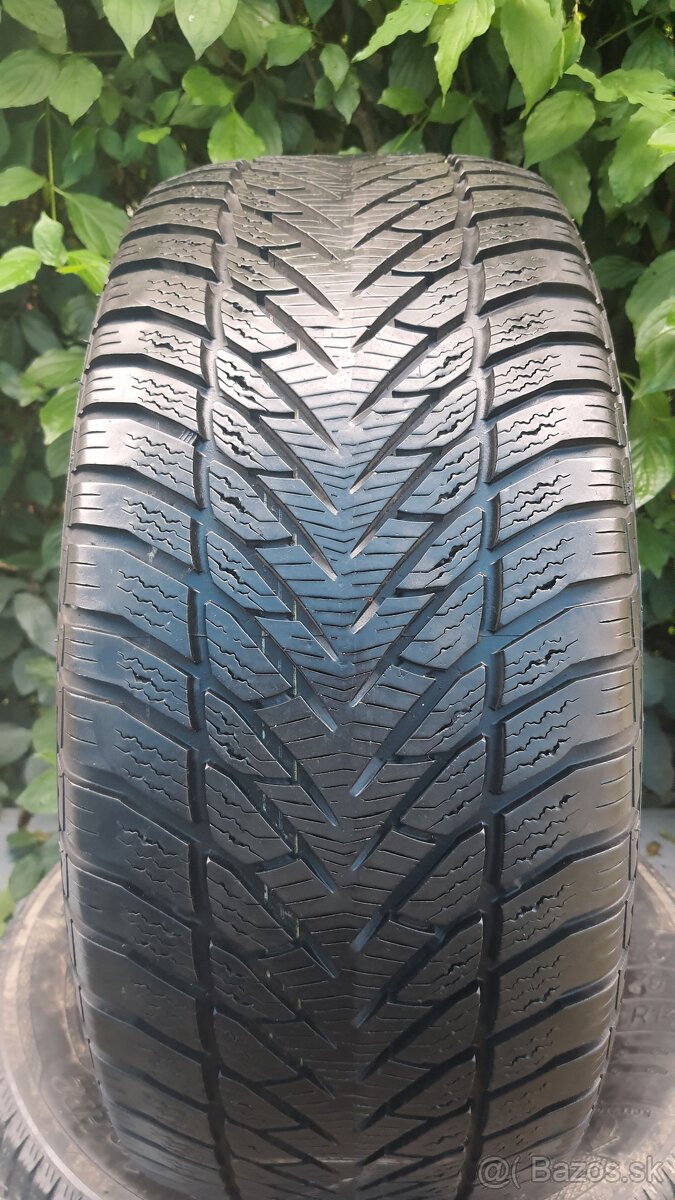 Pneu GOOD YEAR 245/45/17 a CONTI 225/45/17 M+S