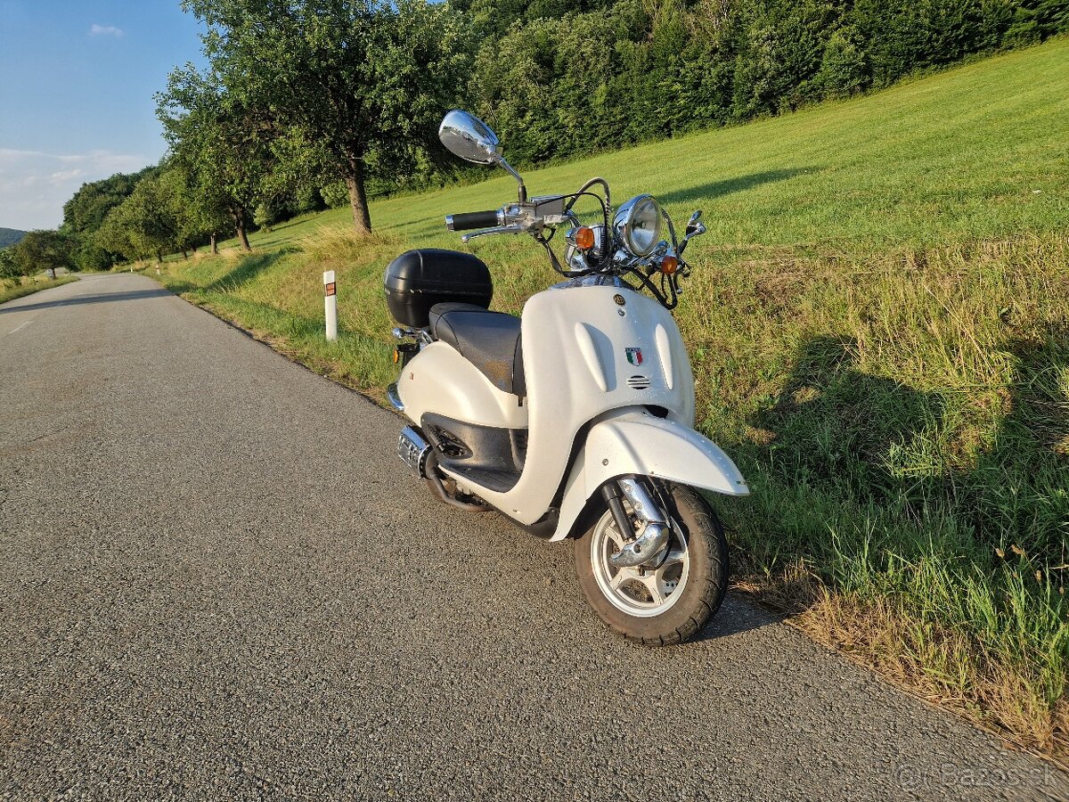 Retro skuter 50