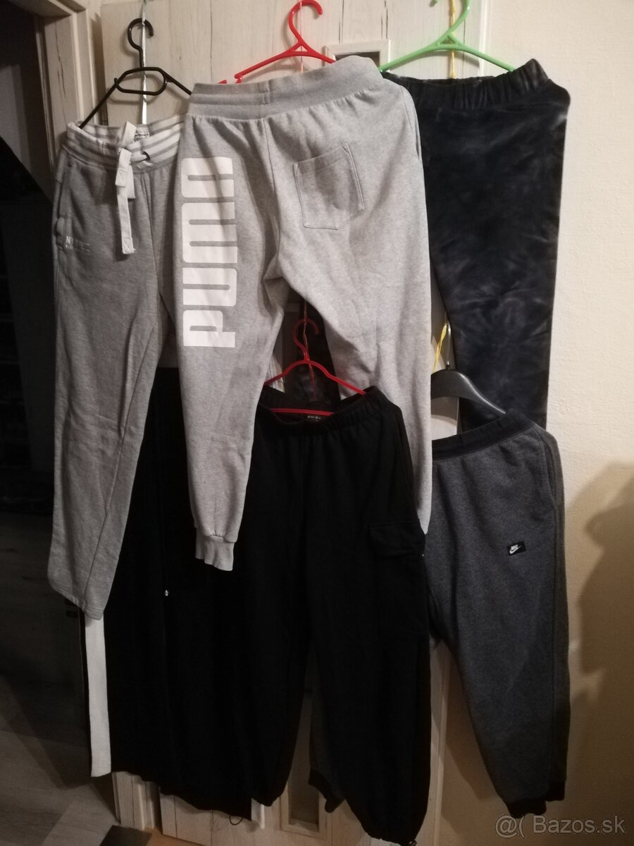 Tepláky Nike