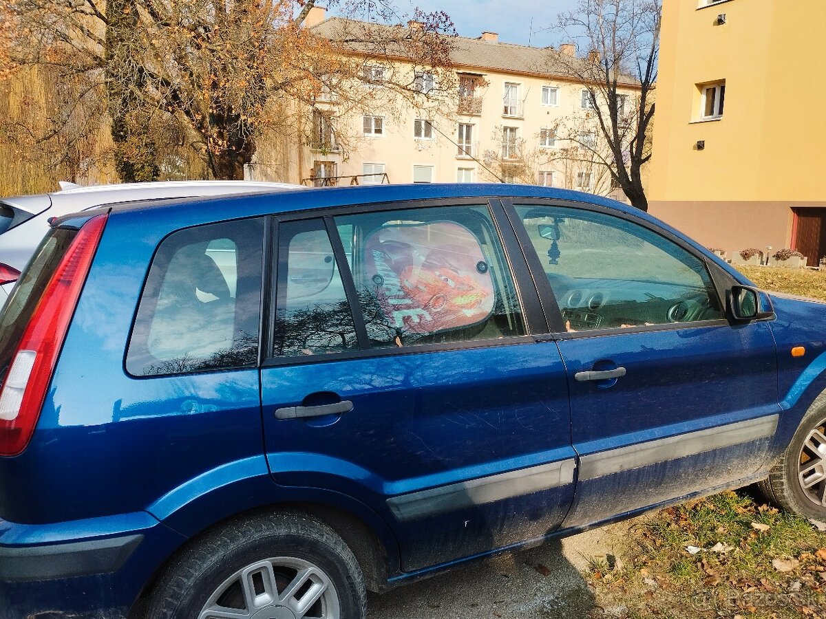 Predám na náhradné diely