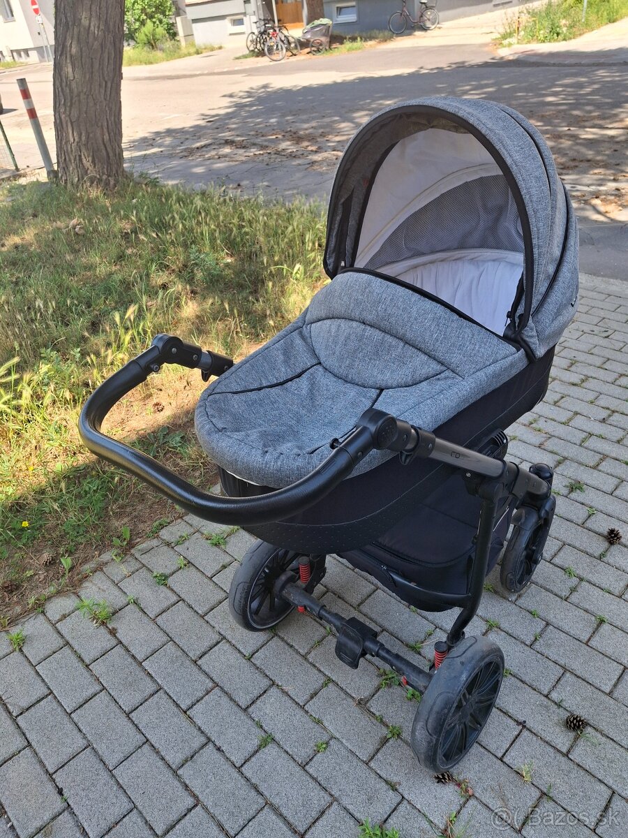 Predám detský kočár