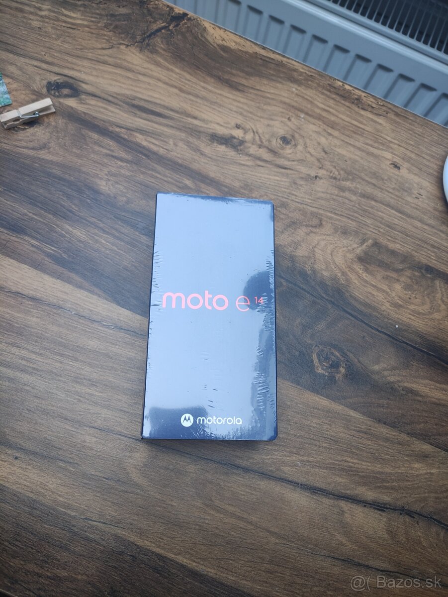 Motorola moto E14