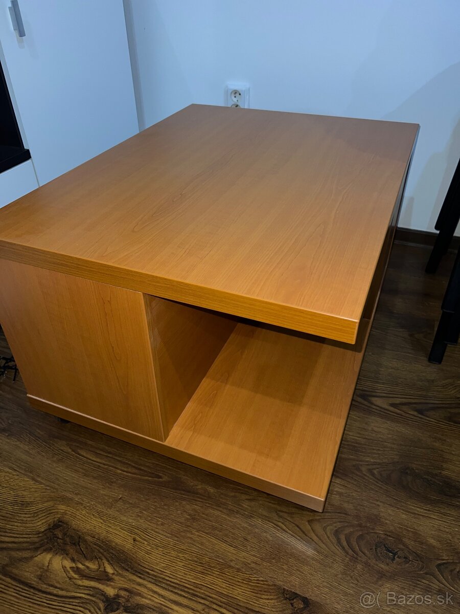 Konferenčný stolík