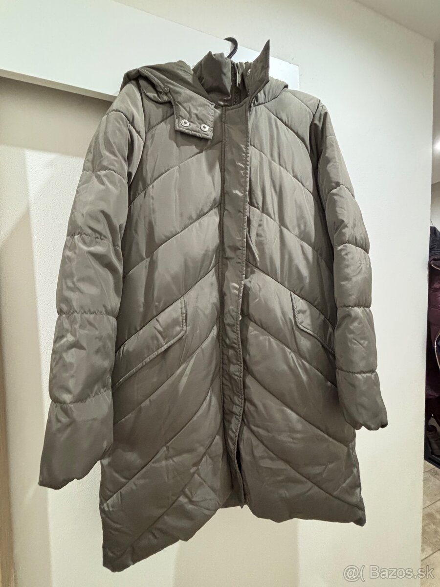 Zimná bunda Reserved veľkosť 42