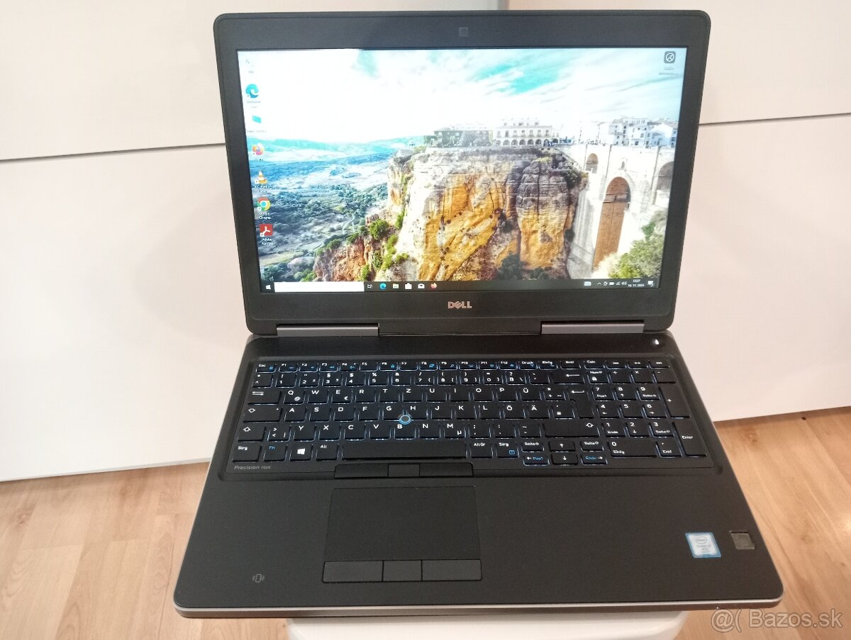 predám Dell precision 7520 , Intel core i7 , 32gb ram , ssd