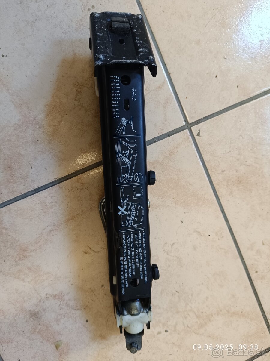 ZDVIHÁK BMW