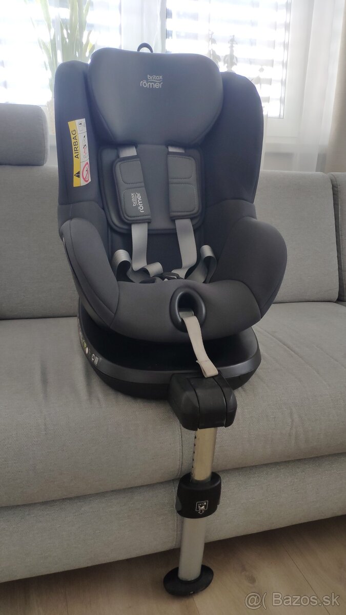 Britax Römer Dualfix M i-size sivá