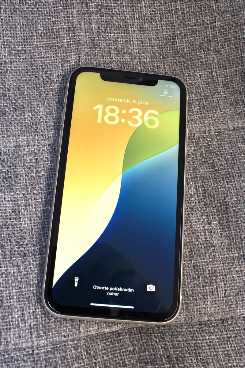 iPhone 11 64GB (plne funkčný)