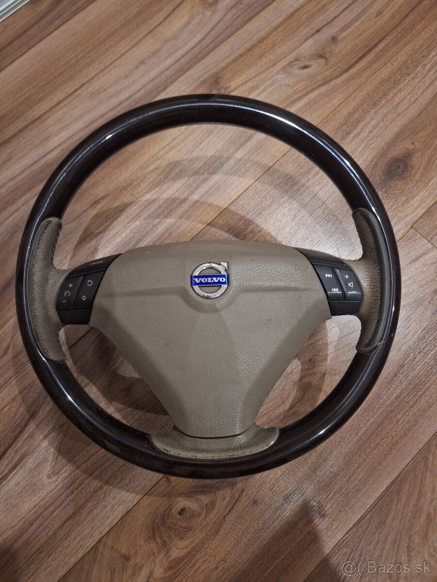 Predám drevený volant volvo xc90