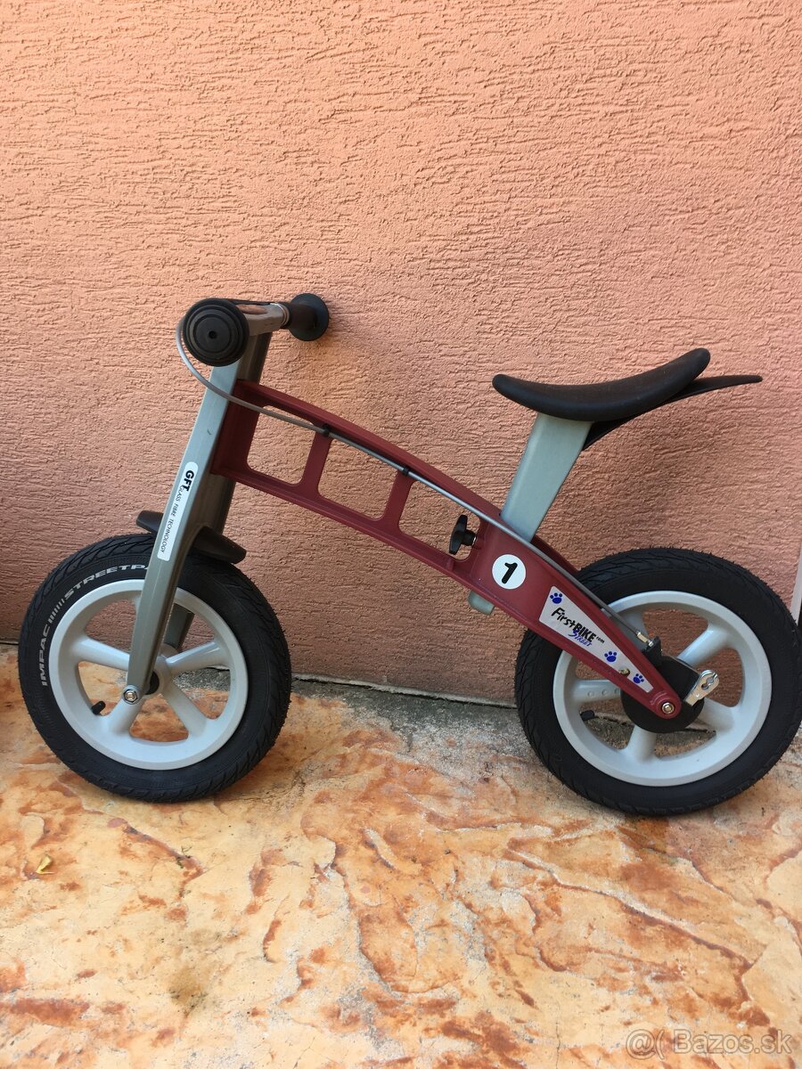 Odrážadlo First Bike