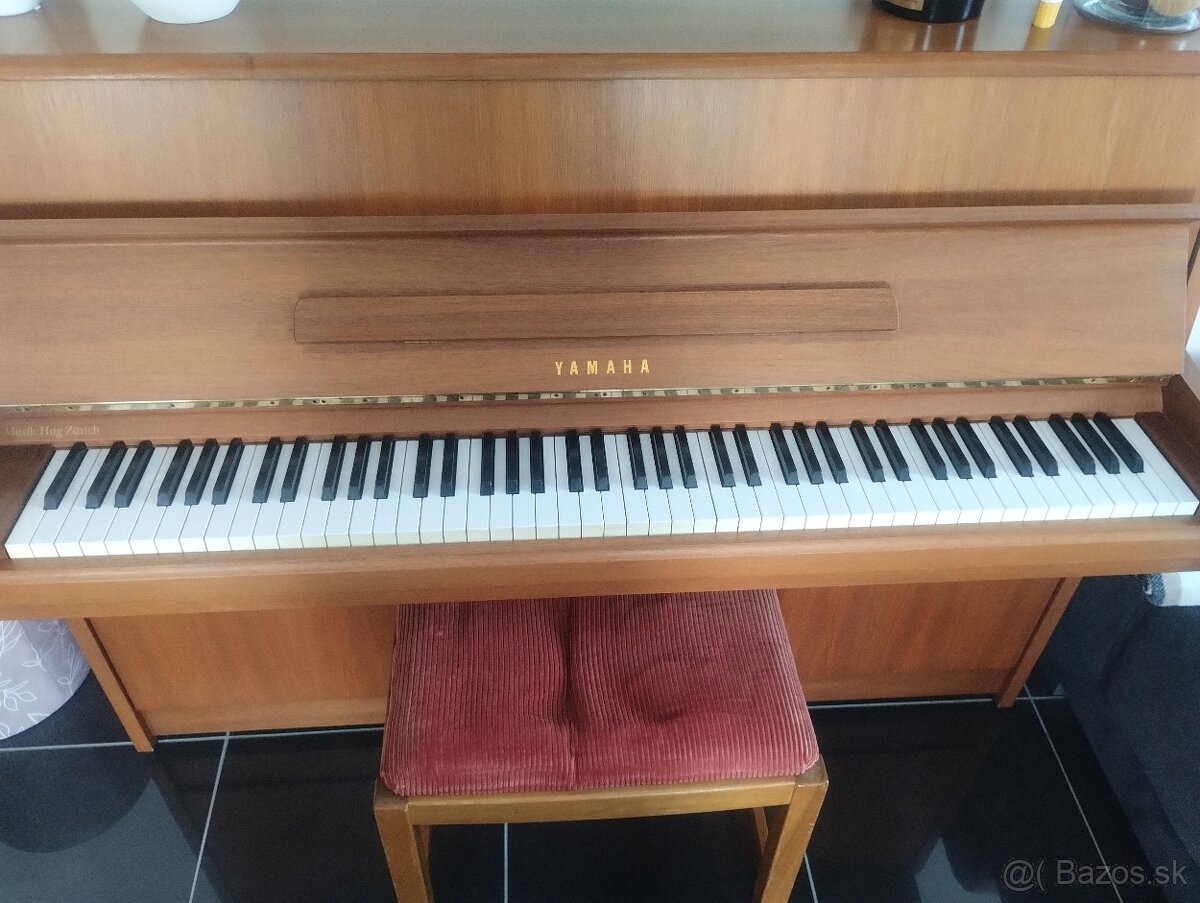 Klavir Yamaha