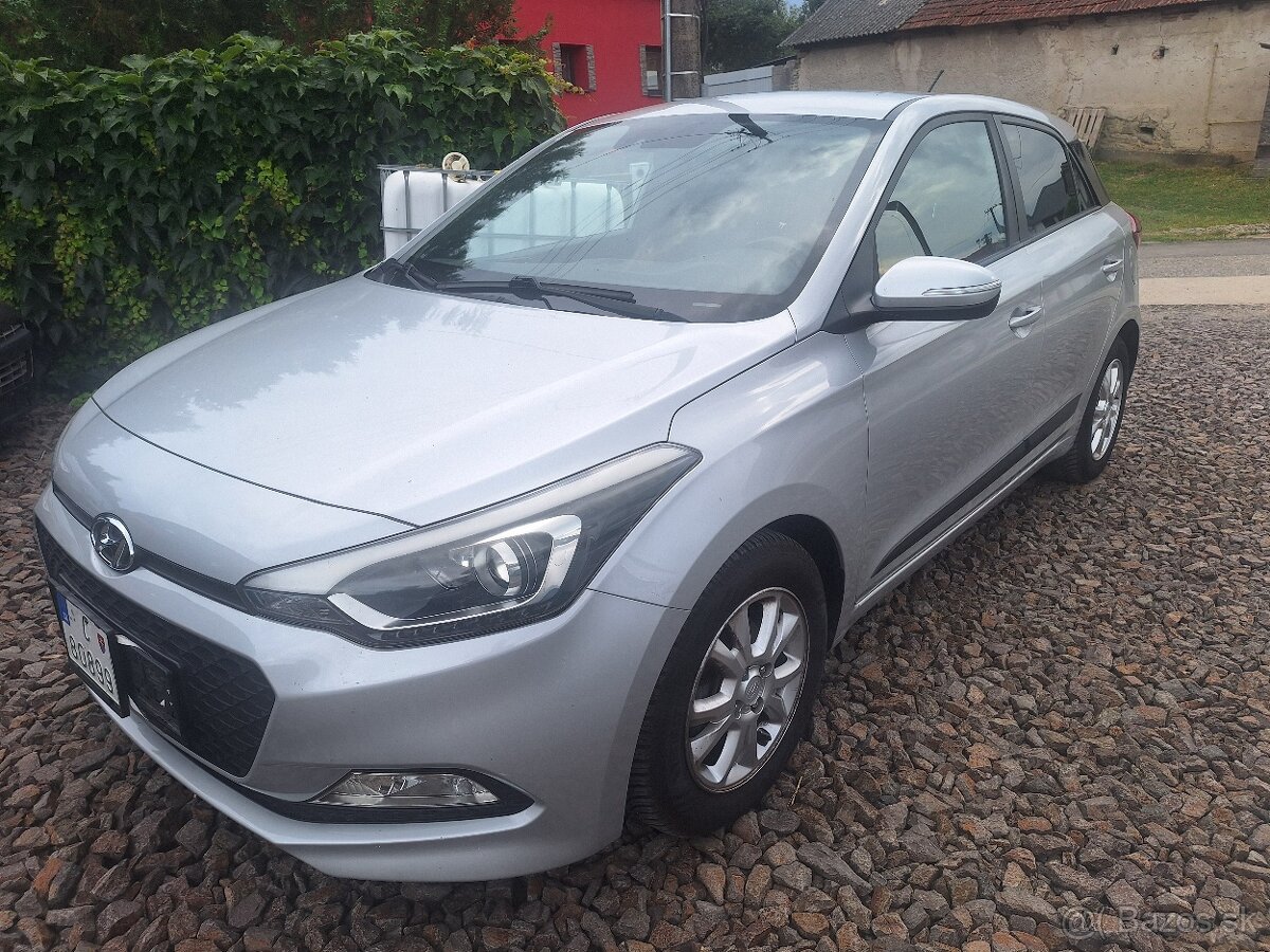 HYUNDAI I20 BENZIN ROK 2016 92000 km