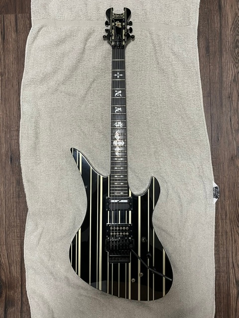 Schecter Synyster Gates Synyster Signature Custom-S 2013