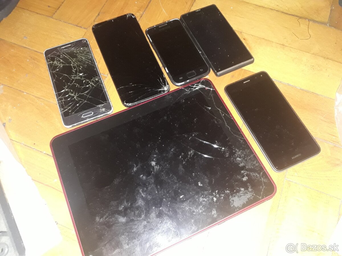 Predam mobilne telefony na suciastky