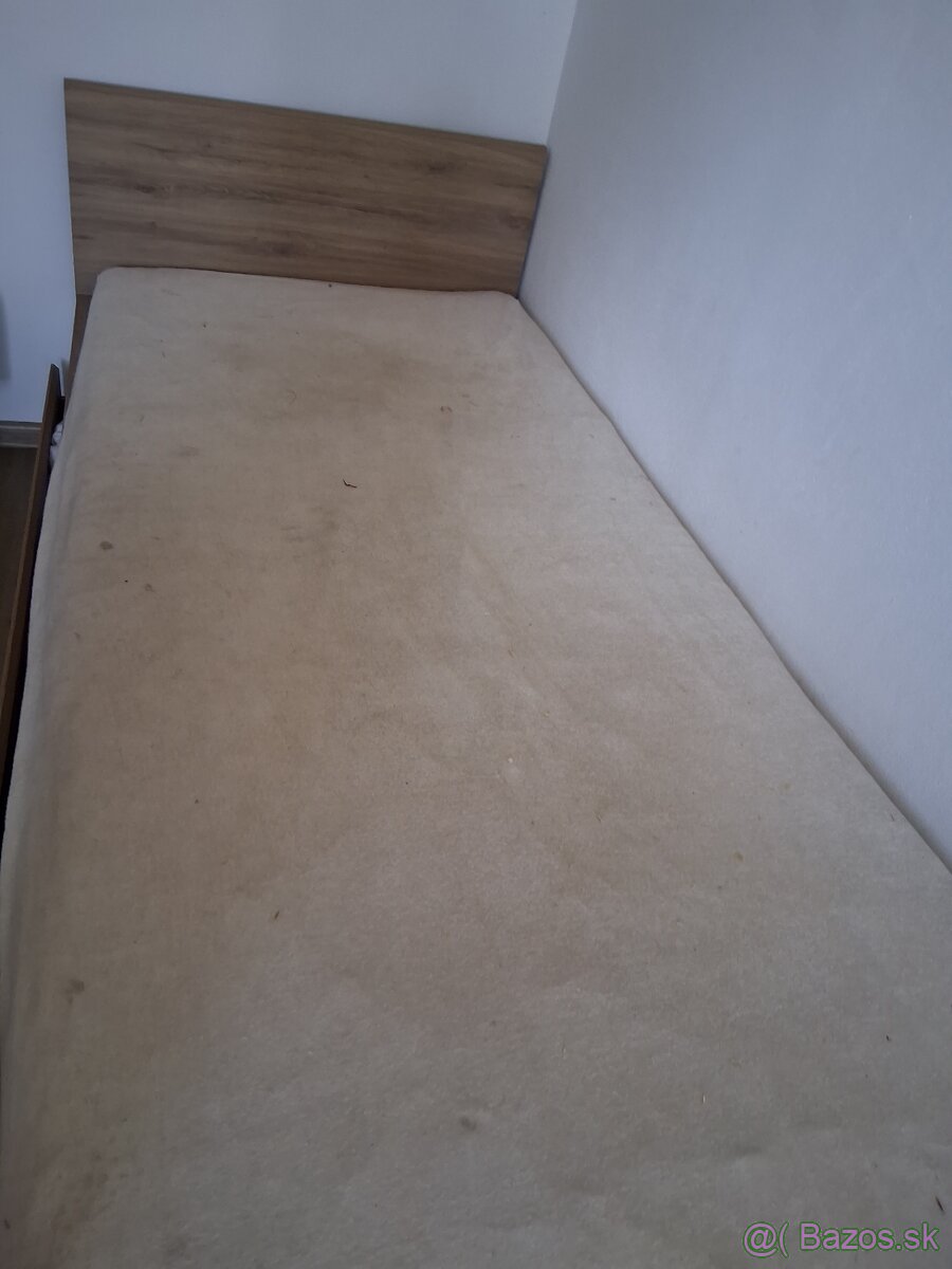 Darujem postel za odvoz  z úložným priestorom