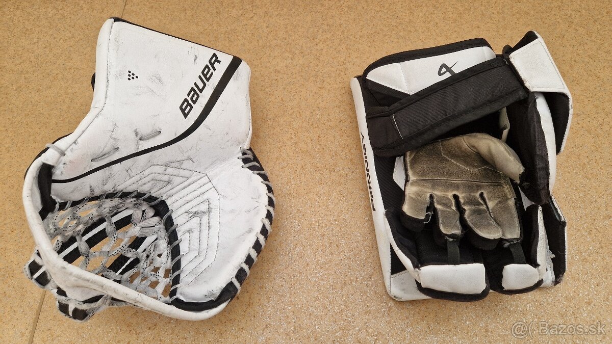 Brankárska lapačka a vyrážačka Bauer YTH