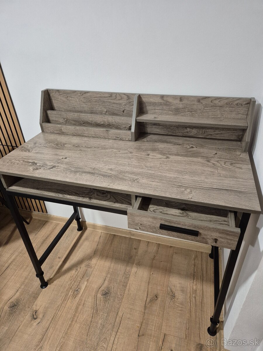 Písací stolík