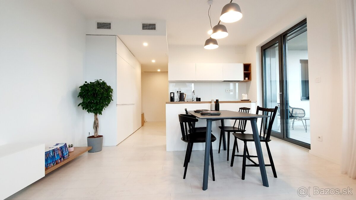 Einpark | nadštandardný plne zariadený 3i byt