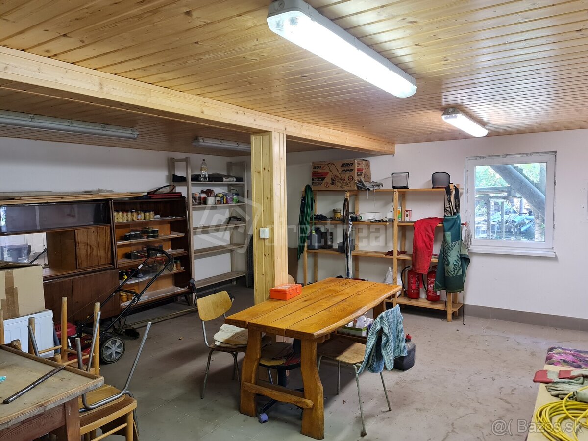 Pozemok 1606 m2 s chatkou plus pozemok aj na výstavbu RD…