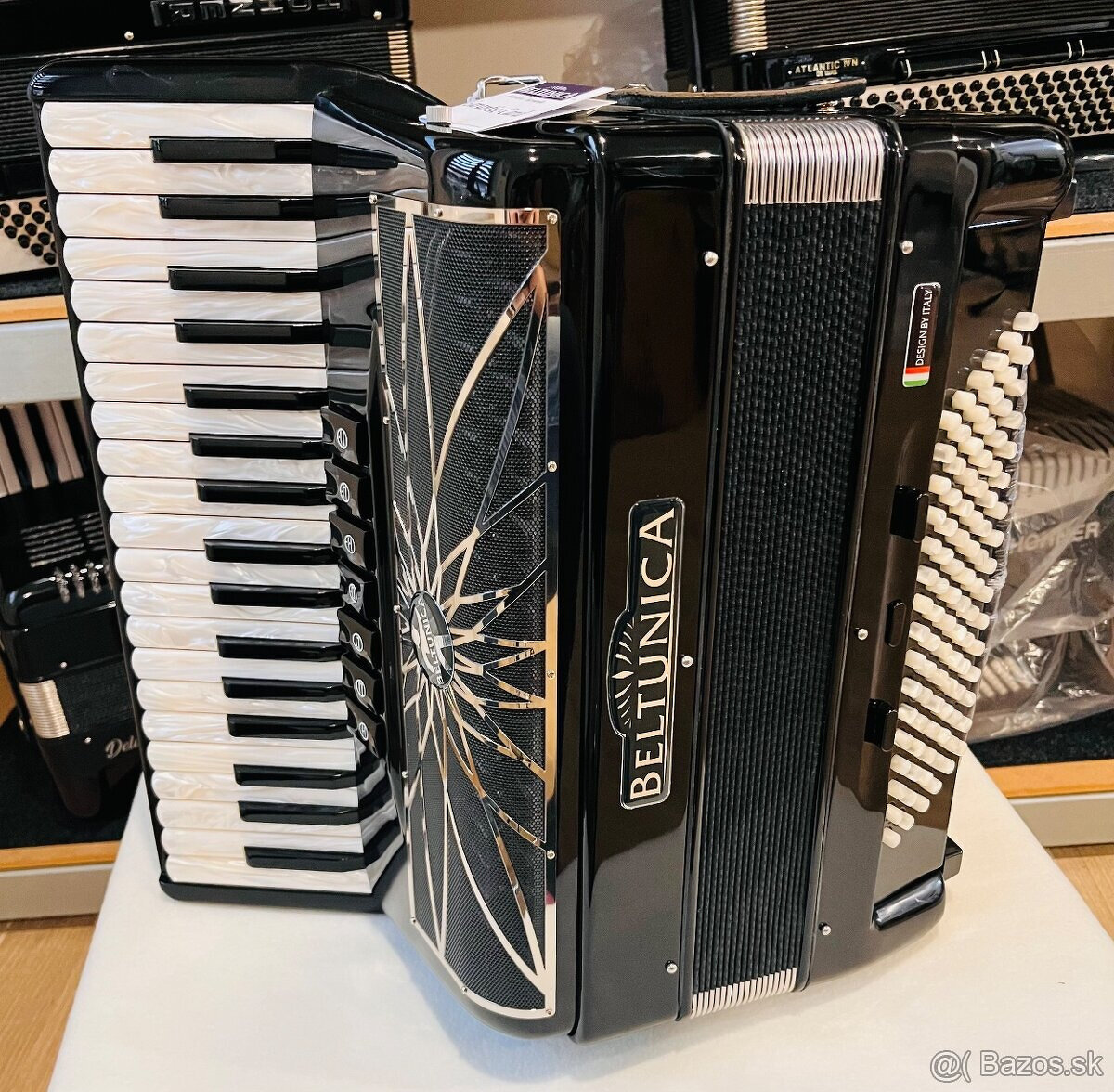 Nový akordeón Beltunica Proffesionall- III- 96 basový- krásn