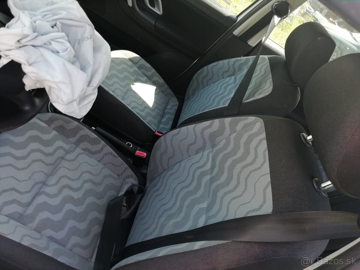 FABIA 2 šoferova sedačka