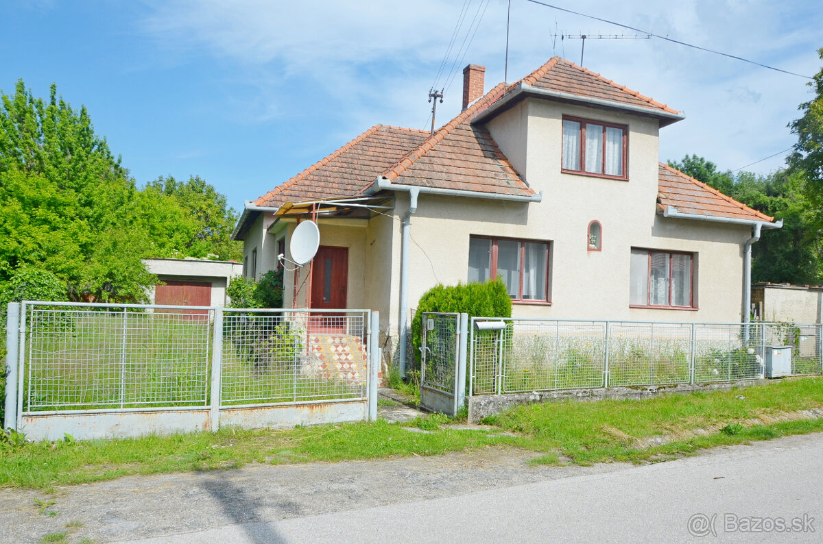 Predaj - rodinný dom - Hostie