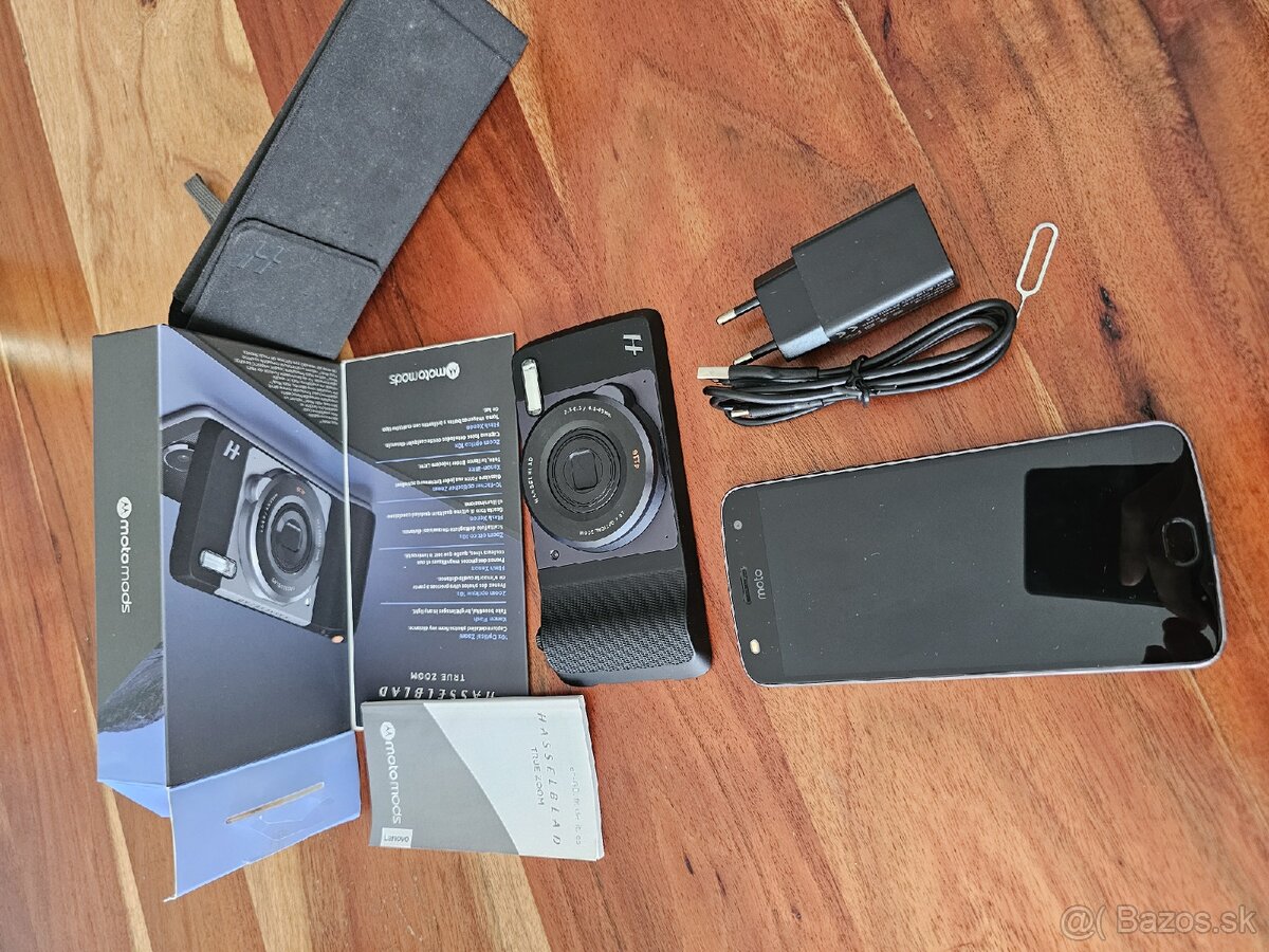 Motorola Moto Z2 Play + Hasselblad True Zoom