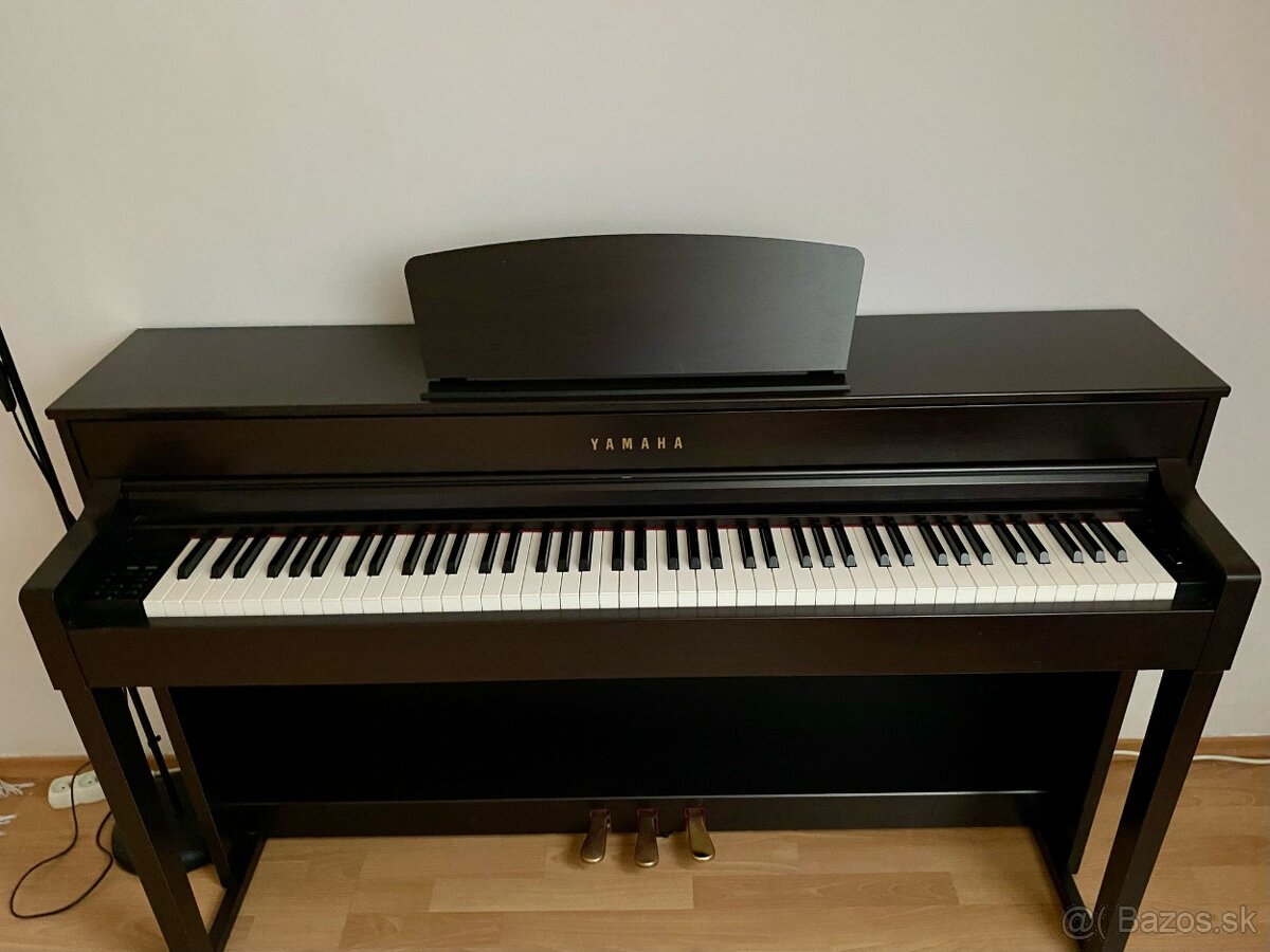 Digitálne piano Yamaha CLP - 535