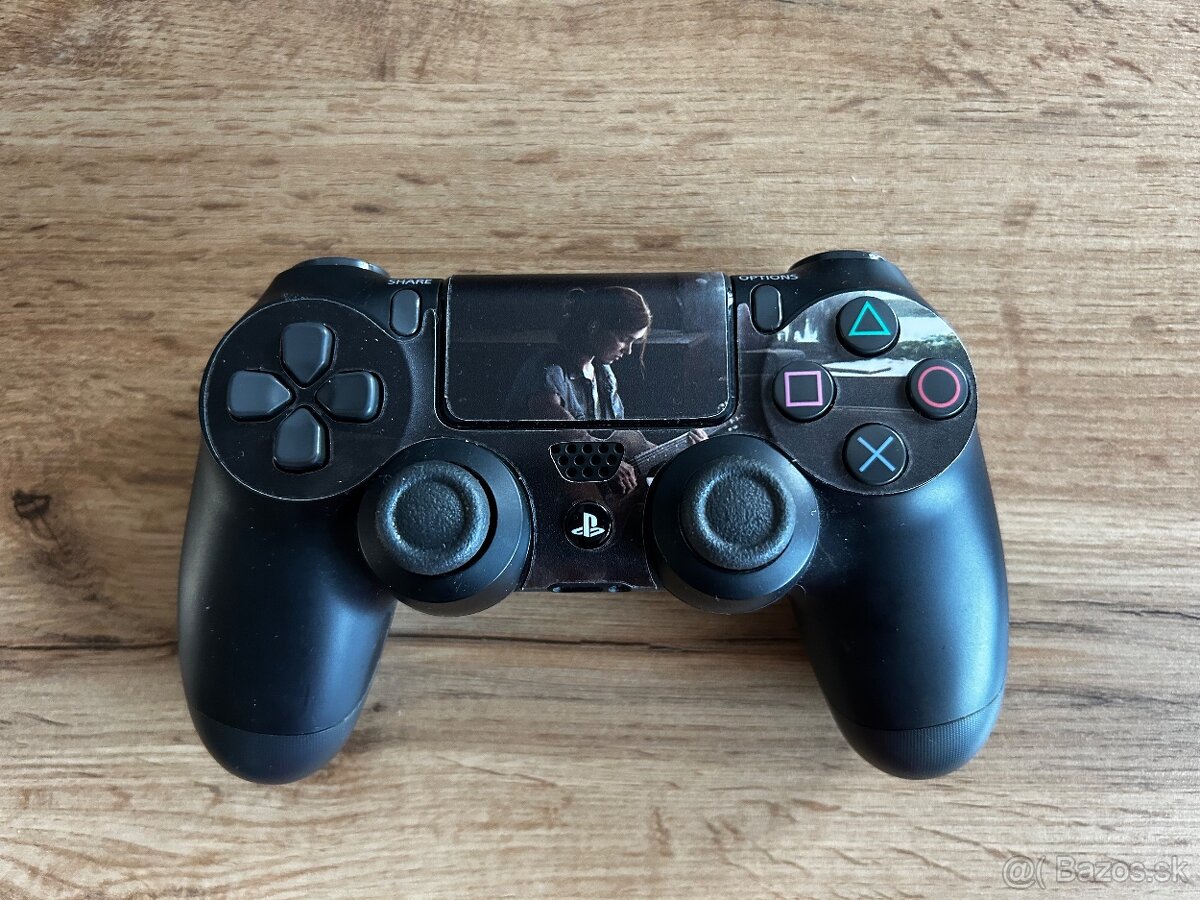PS4 ovládač