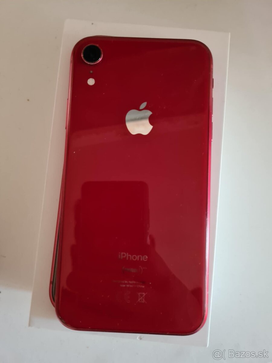 Predam iPhone XR červený