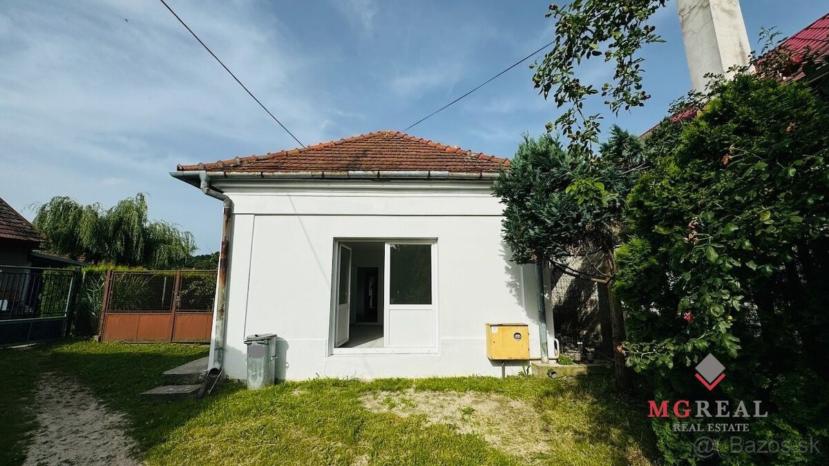 Na predaj 4-izbový rodinný dom s pozemkom 567 m² – Veľké Uhe