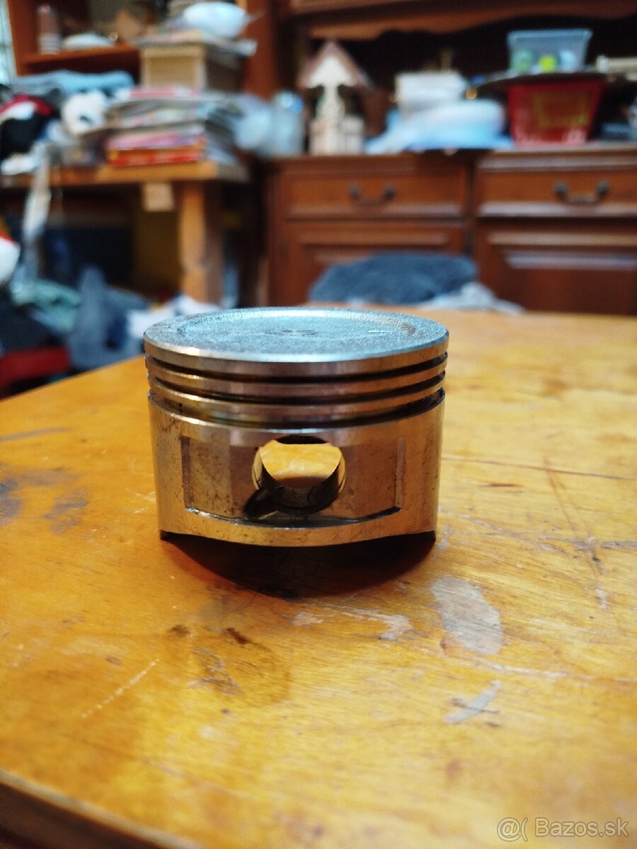 Piest a krúžky ku tomu Honda motory