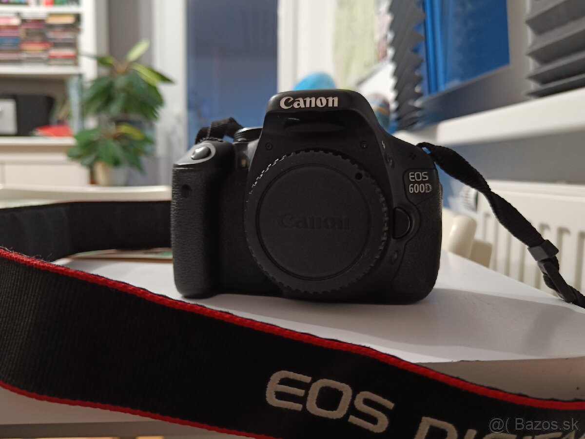 Zrkadlovka Canon EOS 600D a príslušenstvo