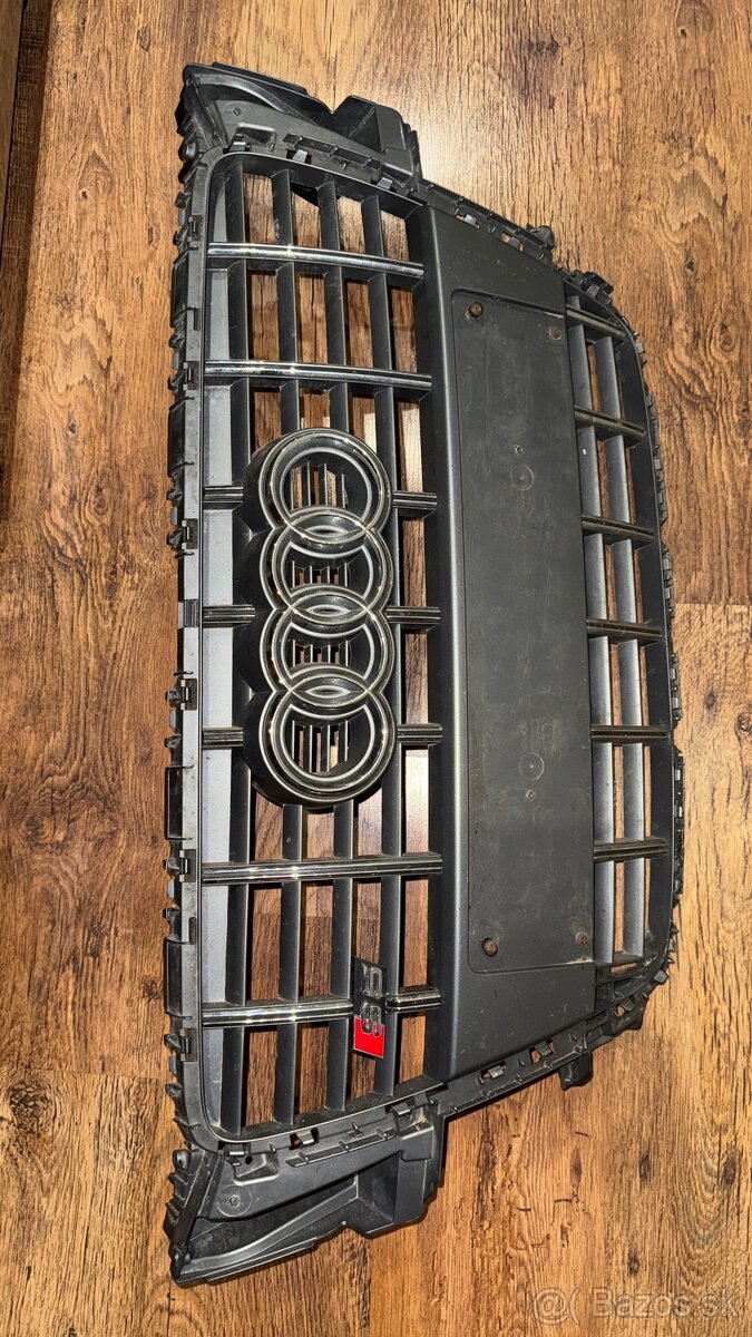 Predám mriežku/grill/prednú masku Audi A5