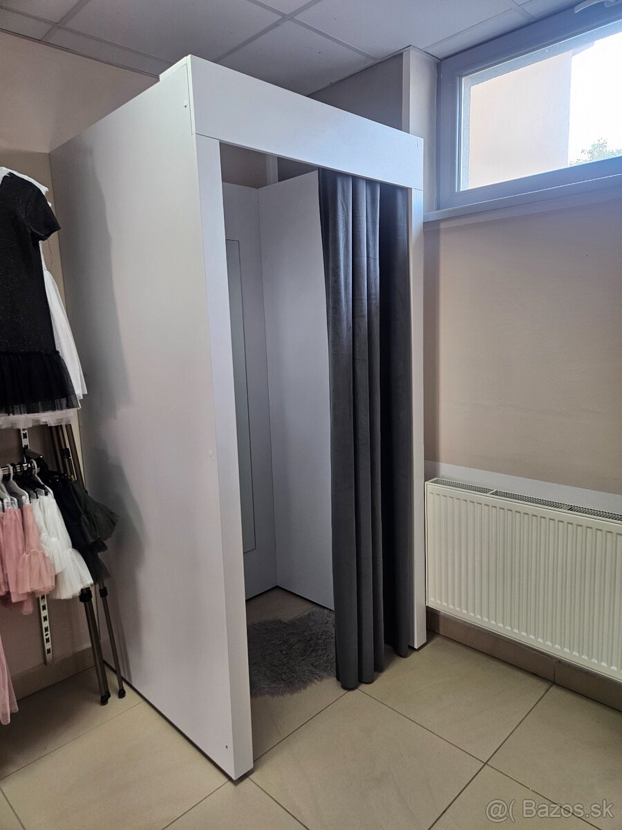 Skúšobná kabínka do predajne