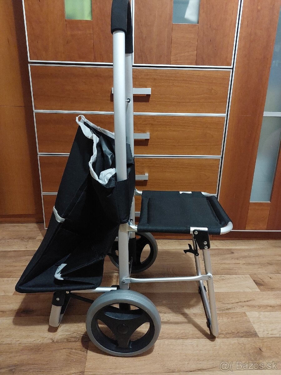 Nakupna taska na kolesach