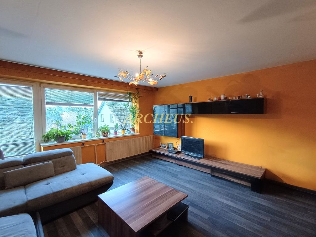 NA PREDAJ VIACGENERAČNÝ RODINNÝ DOM, POZEMOK 584M2, MYJAVA