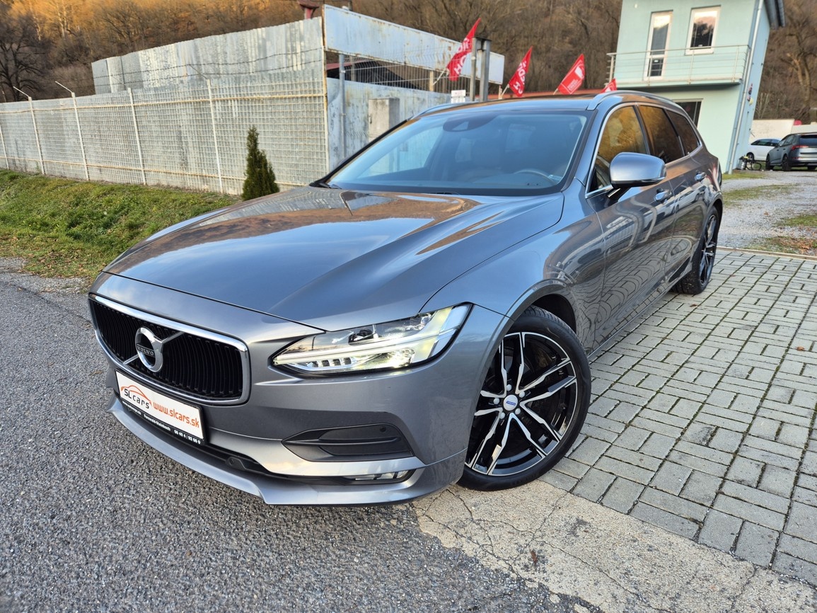 Volvo V90 D4 2.0L Momentum AWD A/T 140 kW