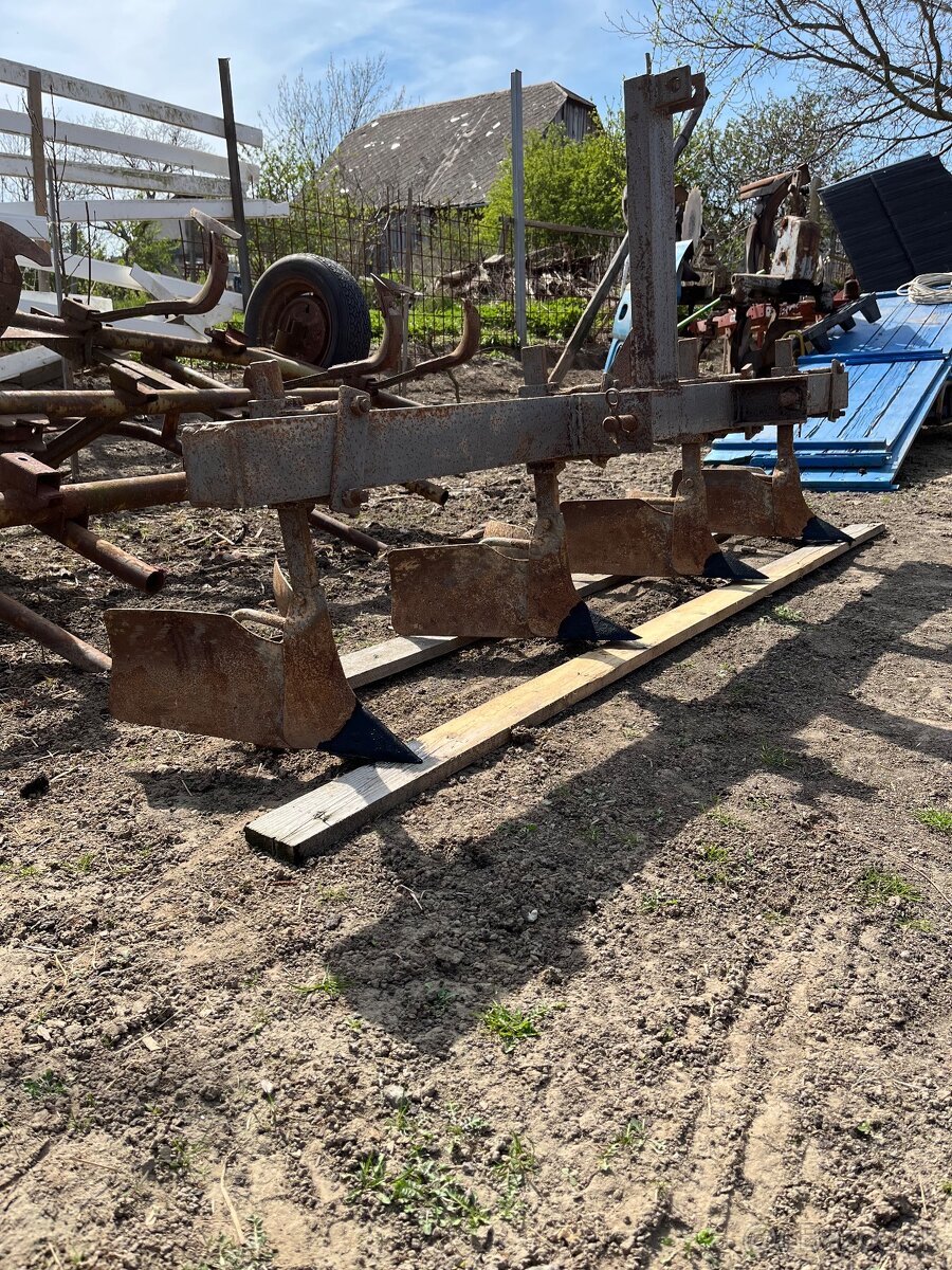 Predám riadkovač zemiakov a sadzač zemiakov