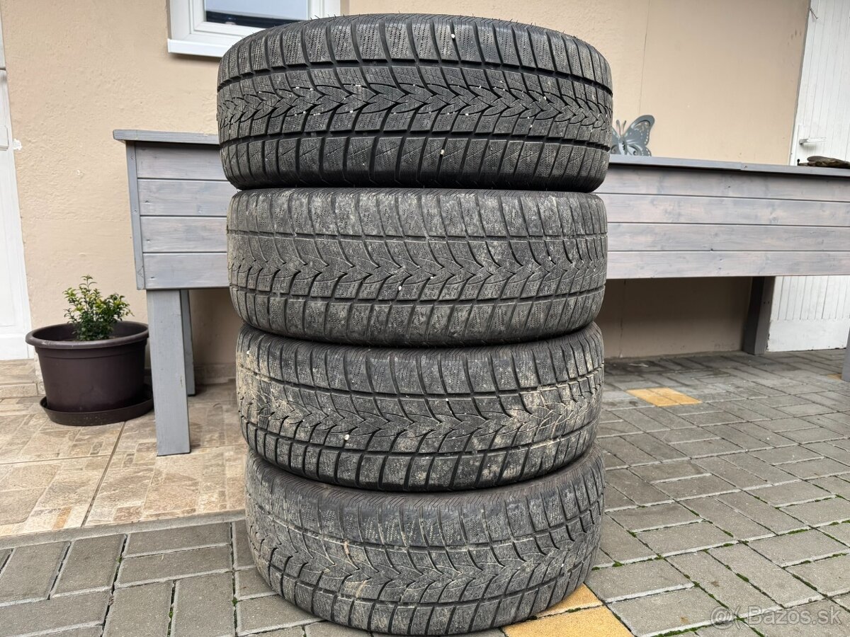 235/55 R18